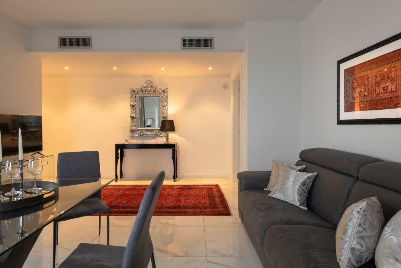 Villa Bianca Luxury Apartments Desenzano del Garda Exteriör bild